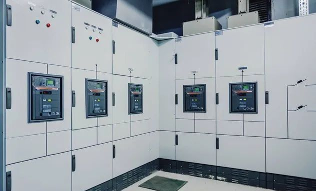 The difference between high voltage distribution room and low voltage distribution room